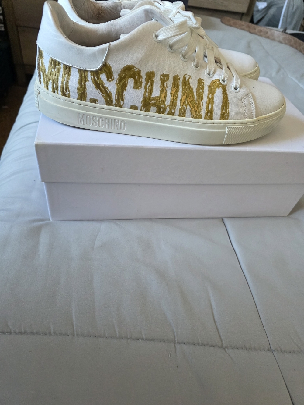 Moschino White Sneakers with Gold Logo Detailing - Picture 4 of 5